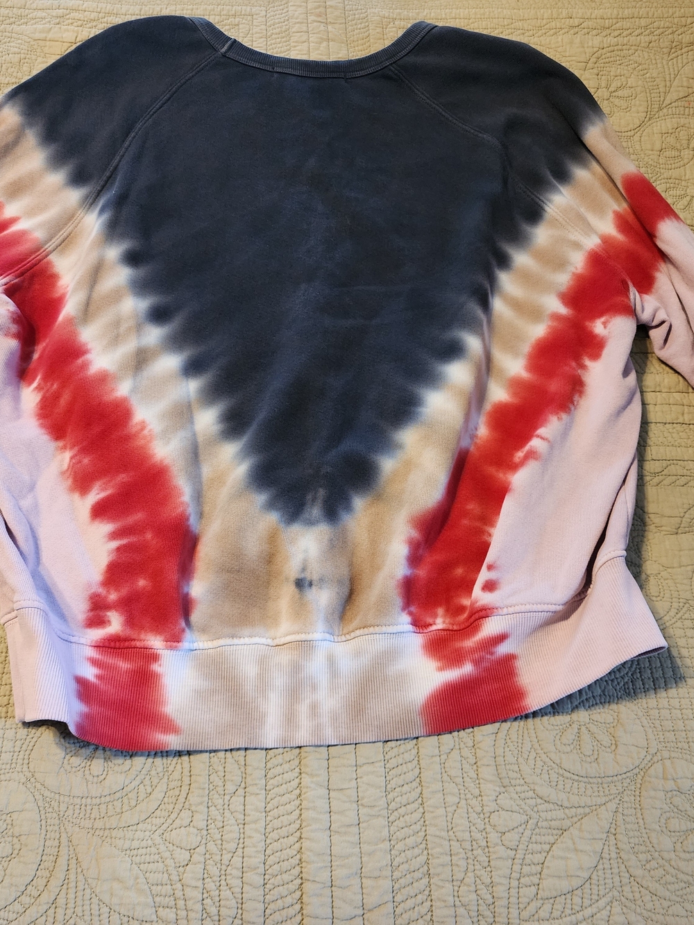 Daydreamer V-Stripe Tie-Dye Crewneck in Navy, Red and Pink - Picture 3 of 4